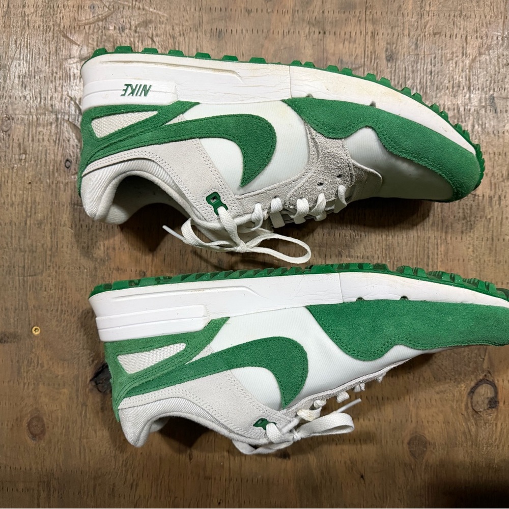 Nike Green and White Mens golf shoe - Picture 8 of 10